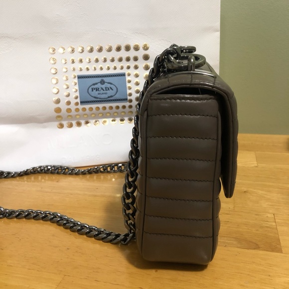 PRADA - DIAGRAMME SHOULDER BAG - Picture 4 of 7